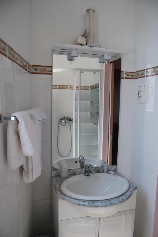 Hotel Azur Nice Phòng bức ảnh